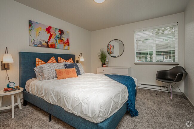 2BR, 1BA - 816SF