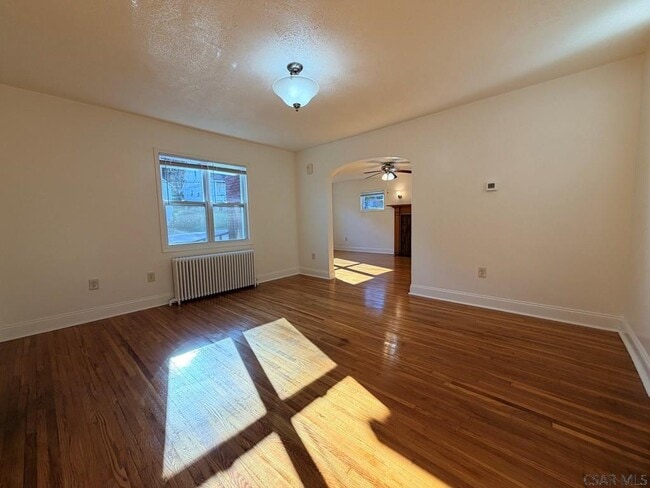 Photo - 454 Harshberger Rd