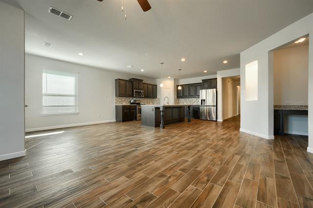 Photo - 936 Meadows Dr