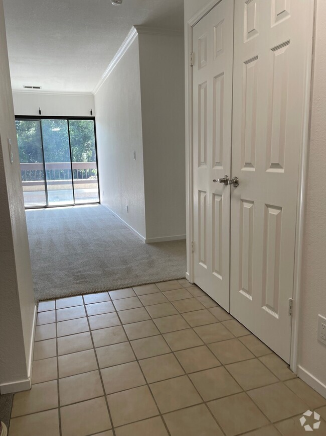 Building Photo - 328 N Villa Way Unit 328 Rental