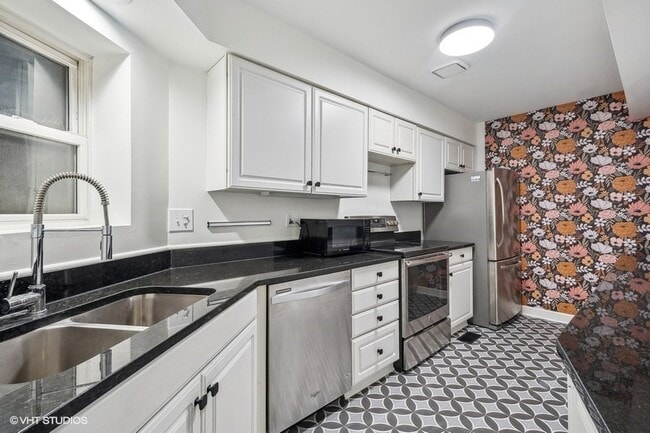 Photo - 448 N Aberdeen St