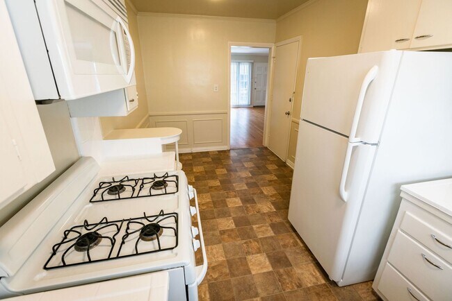 Photo - 410 Veteran Avenue