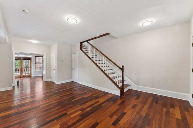 Photo - 2911 Sherman Ave NW