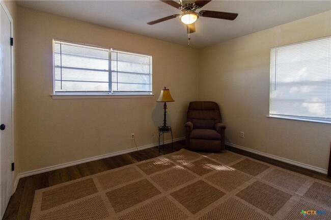 Photo - 4-bedroom house! Large back yard!