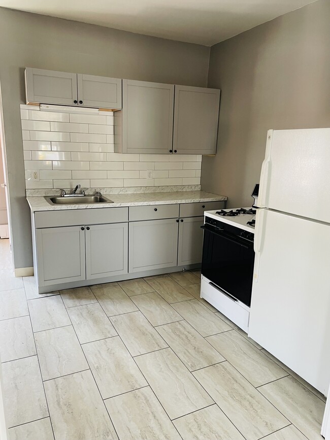 Photo - 1006 E Market St Unit 2nd fl front