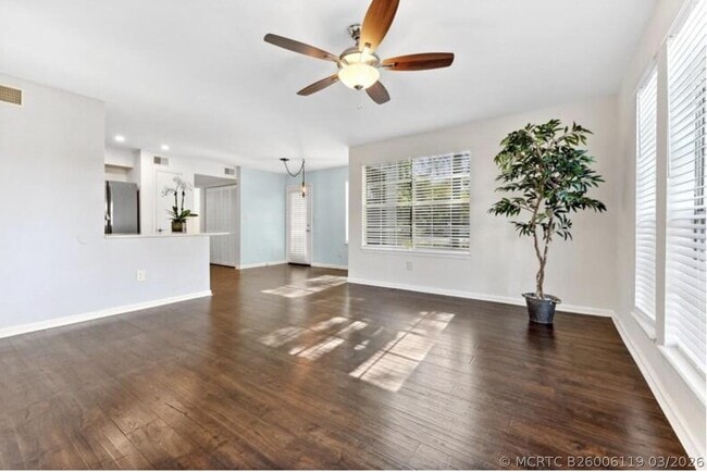 Photo - 1205 Crystal Way Unit G