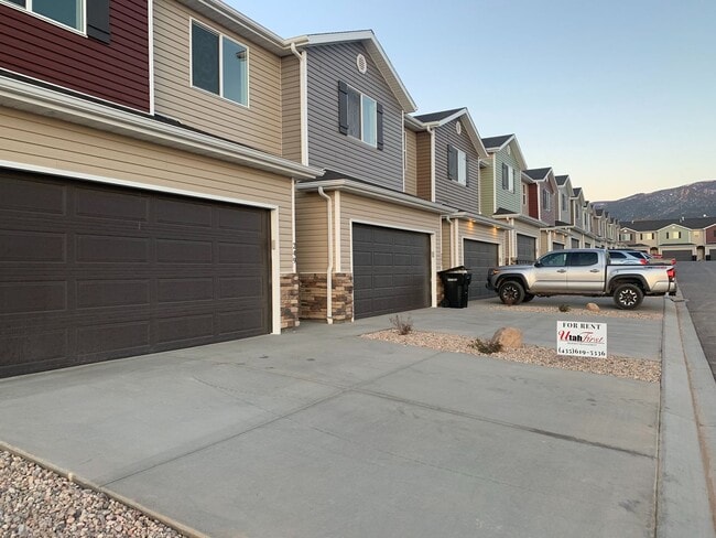 Photo - Price reduced! Beautiful Town home in Cedar City