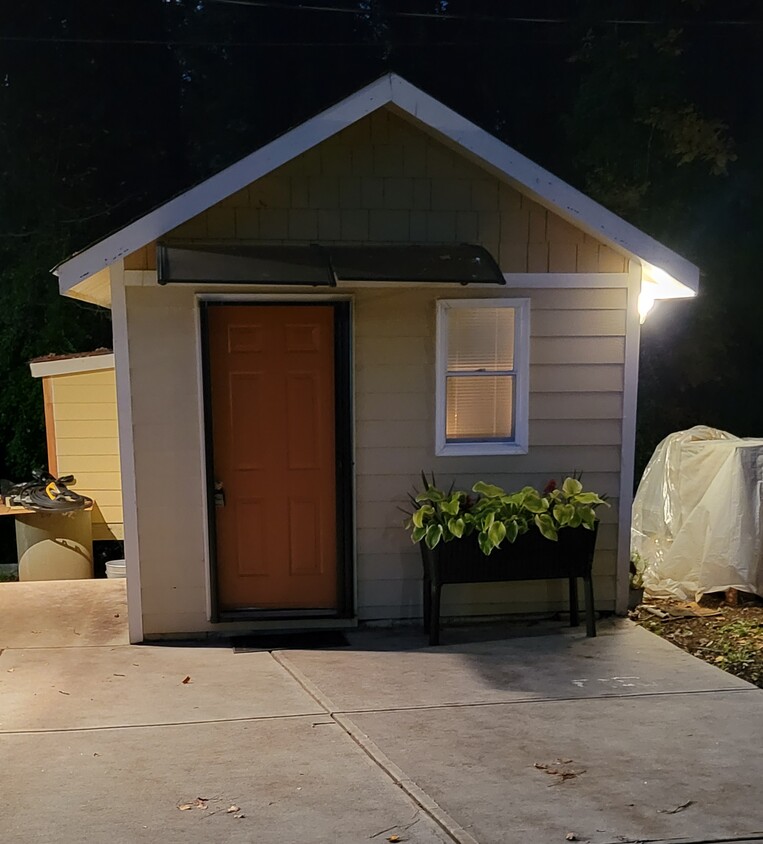Photo - 1775 Campbellton Rd SW (Atlanta, GA)