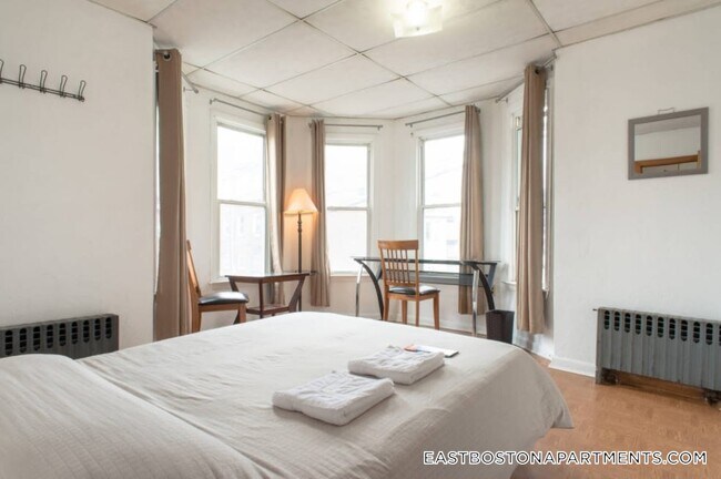 Photo - 28 Orleans St Unit 2