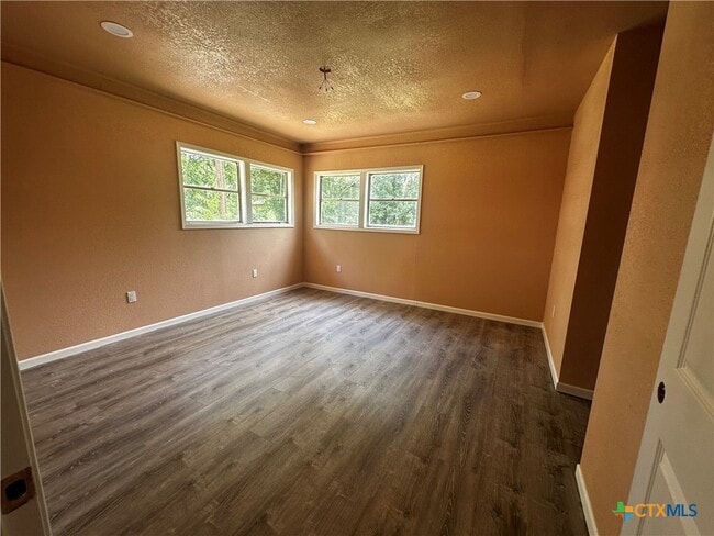 Photo - 1434 St Andrew St