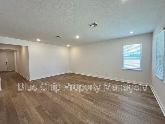 Photo - 1117 British Cir