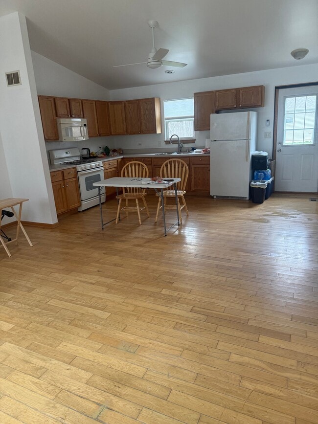 Photo - 2612 S Elmkirk Park