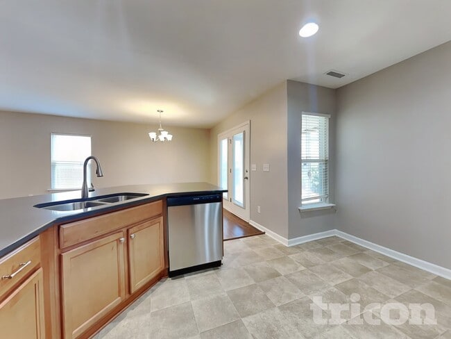 Photo - 42 Yadkin St