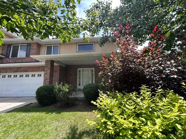 Building Photo - 686 E Union Garden Ct S Rental