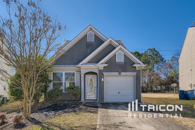 Photo - 1672 Woodsford Rd House