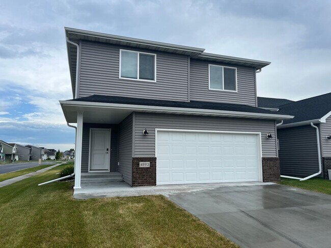 3 Bedroom/3 Bathroom House - 3 Bedroom/3 Bathroom House