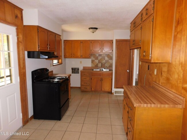 Photo - 7858 Cherry Valley Blvd