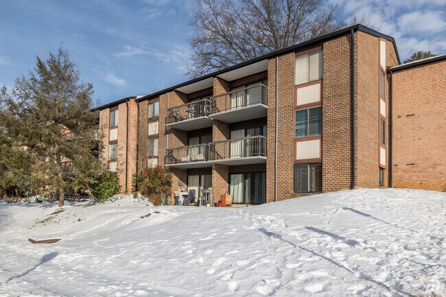 Photo - Hawthorne Village Condominiums