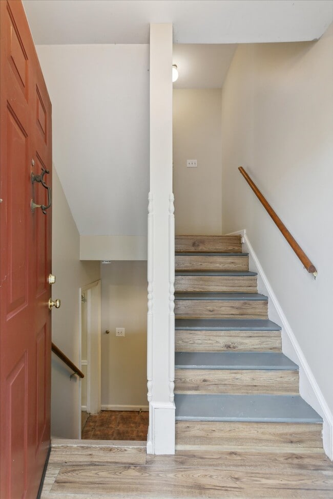 Photo - 17 Miles Cary Mews