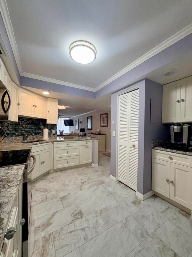 Photo - 2425 Presidential Way Unit 304