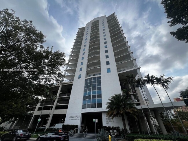 Photo - 10 SW South River Dr Unit 812