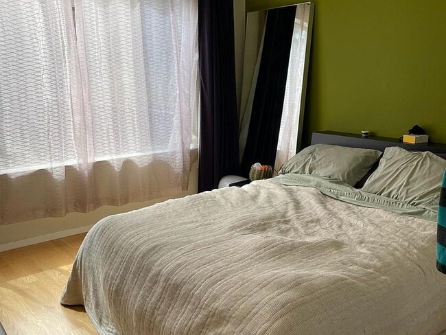 Building Photo - "Charming 4-Bedroom Home with 2 Baths in the Heart of San Francisco!"