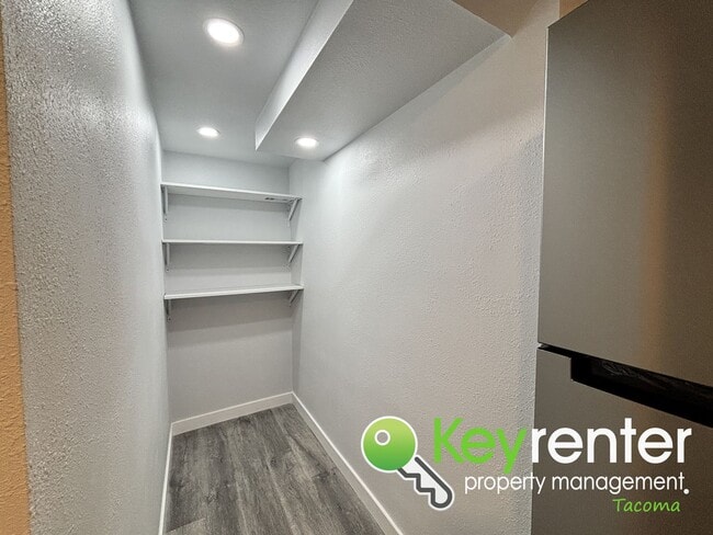 Photo - Cozy & Private 2Bed/1Bath Apartment with S...