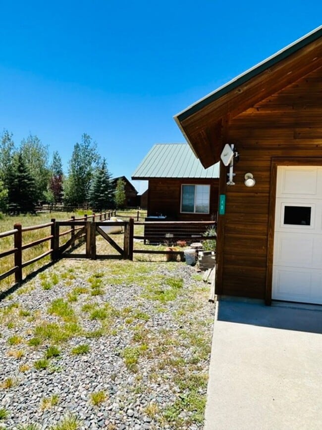 40 Saturn Dr