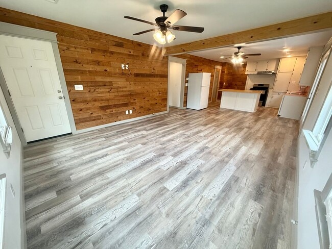 Photo - 402 Bonner St