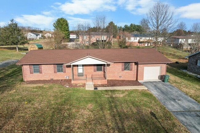 Building Photo - 983 Beverly Dr