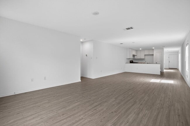Photo - Move-In Ready 4/2 w/ Modern Layout in Growing San Antonio Community