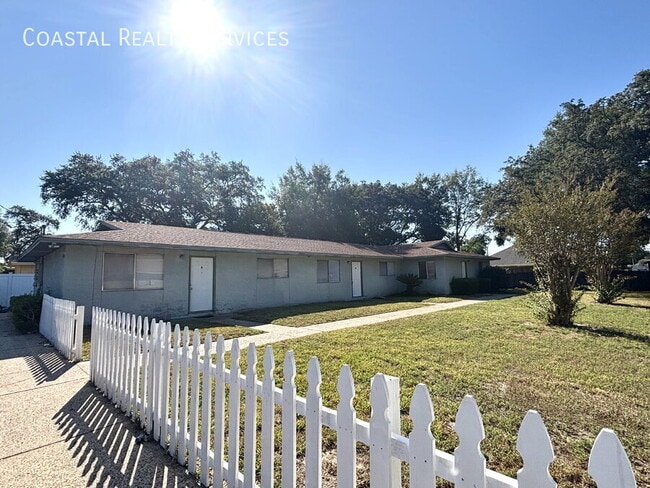 Photo - 322 Pelham Rd