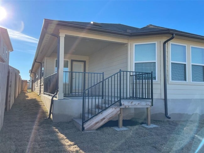 Photo - 125 Sun Grv Trl