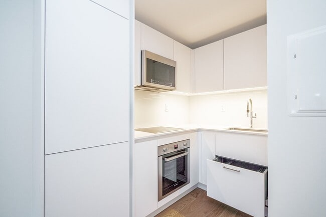 Photo - 263 Russell Hill Rd Unit 107
