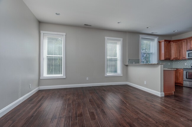 Photo - 6030 Kingsbury Ave