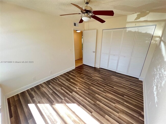 Photo - 1501 Windorah Way Unidad A