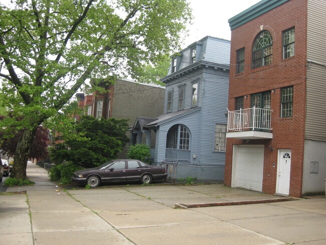 Photo - 31 Emory St Unit #1