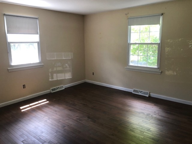 Master Bedroom - Elm Circle Affordable Apartments