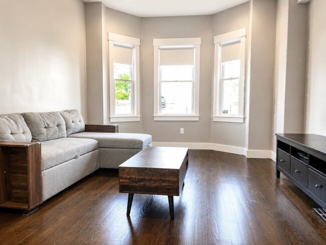 8 Chestnut Ave Unit 1