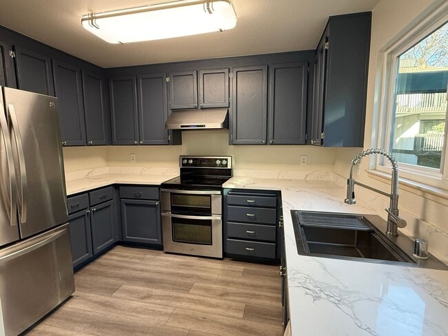 Photo - Well Appointed 3 Bedroom 2.5 Bath Townhome in Perfect Campbell Location!