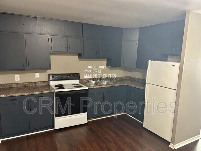 Photo - 5243 Ruskin Pl W