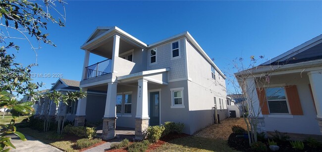 Building Photo - 736 YUKON Ln