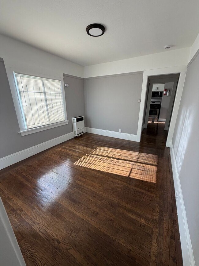 Photo - 856-860 32nd St Unit 860