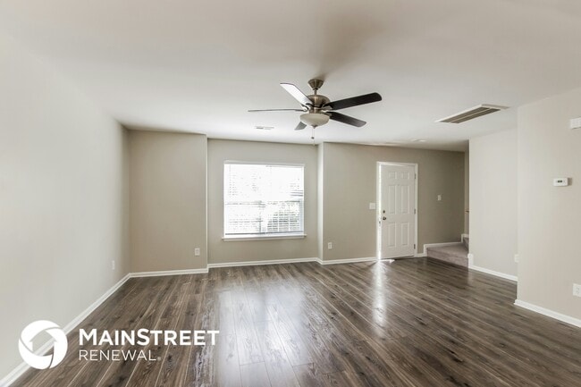 Photo - 8148 Ottawa Ln