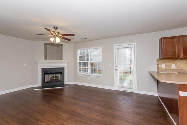 Photo - 5028 Magnasco Ln