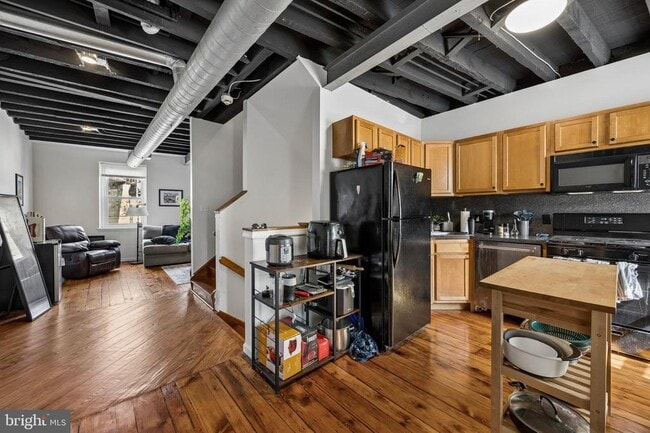 Photo - 115 Green Ln Unit 2