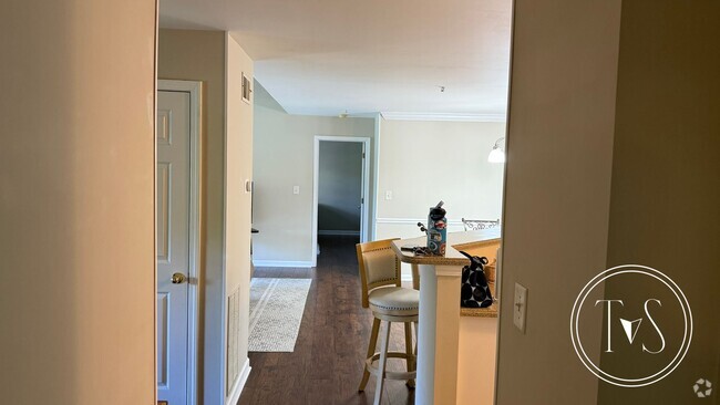 Building Photo - SPRING MOVE-IN SPECIAL: $100 OFF/MONTH FOR... Rental