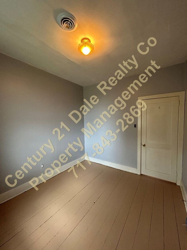Photo - Large 3 Bedroom Apartment in South Eastern...