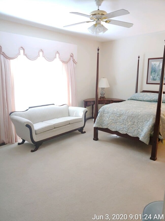 Photo - * RE-RENTAL AVAILABLE 7/15/26 * 3 Bedroom 2.5 Half Bath Townhouse with 2 Car Garage