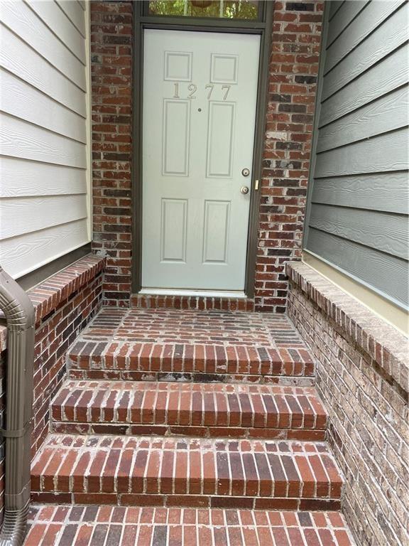 Photo - 1277 Houndslake Dr